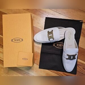 Tod's 42 White Slide NWT